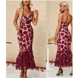 Lulus Alluring Dream Floral Mesh Lace Dress Size S. HL235